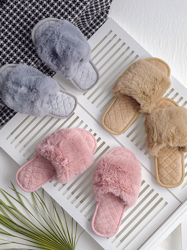 Cozy, Colorful Slippers for Ultimate Comfort