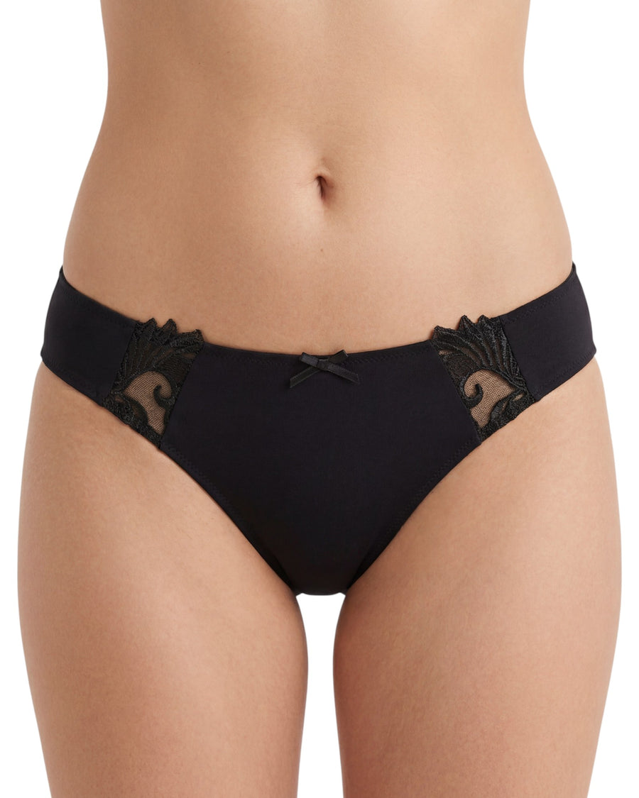 Black lace underwear 