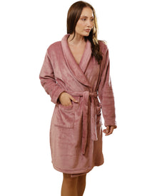  Woman wearing a pink plush with belt and pockets