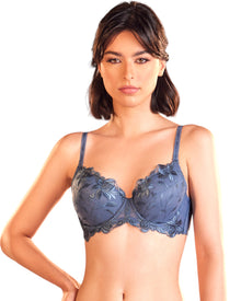  model wearing soft pad bra